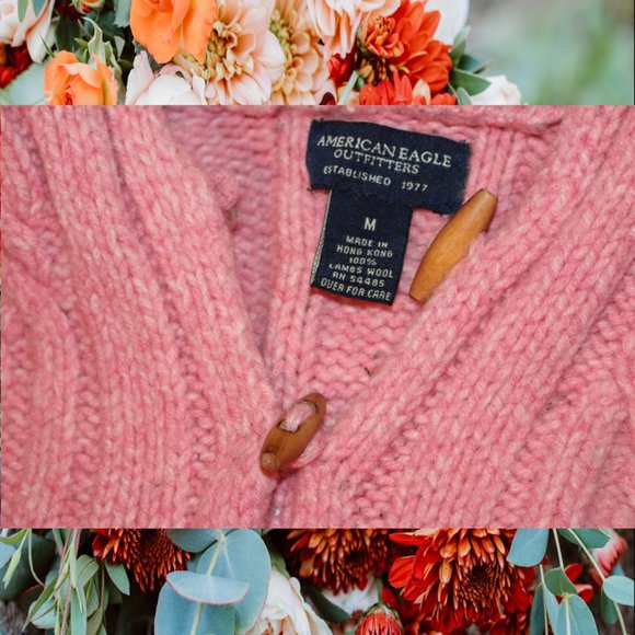 American Eagle Lambswool Pink Hooded Sweater size Medium - Picture 3 of 3